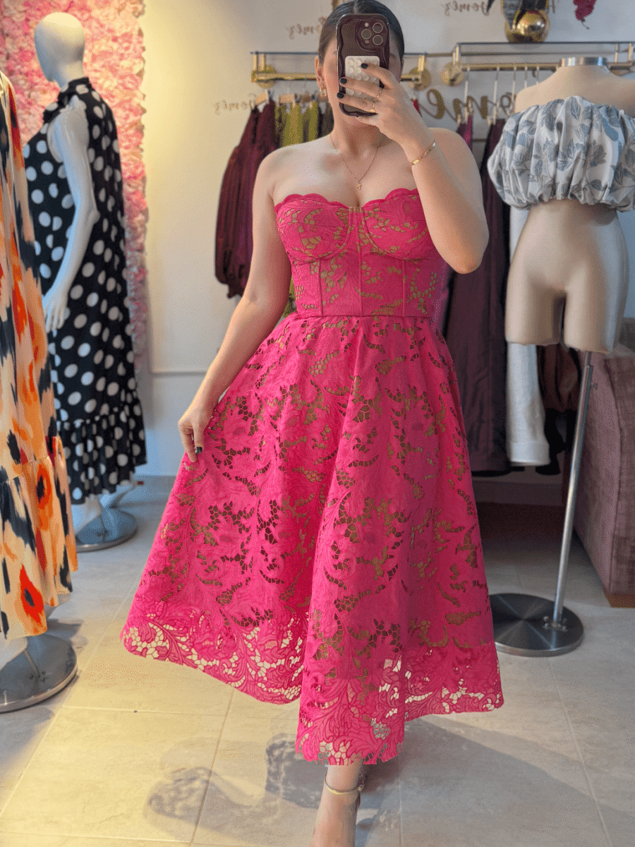 VESTIDO CORSÉ GUIPUR FUCSIA