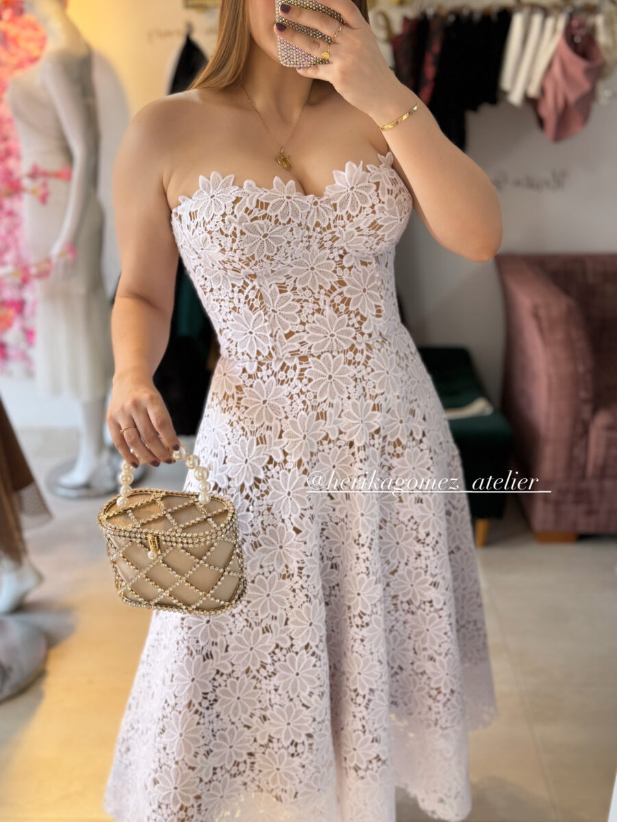 VESTIDO CORSÉ GUIPUR PETALS PERLA